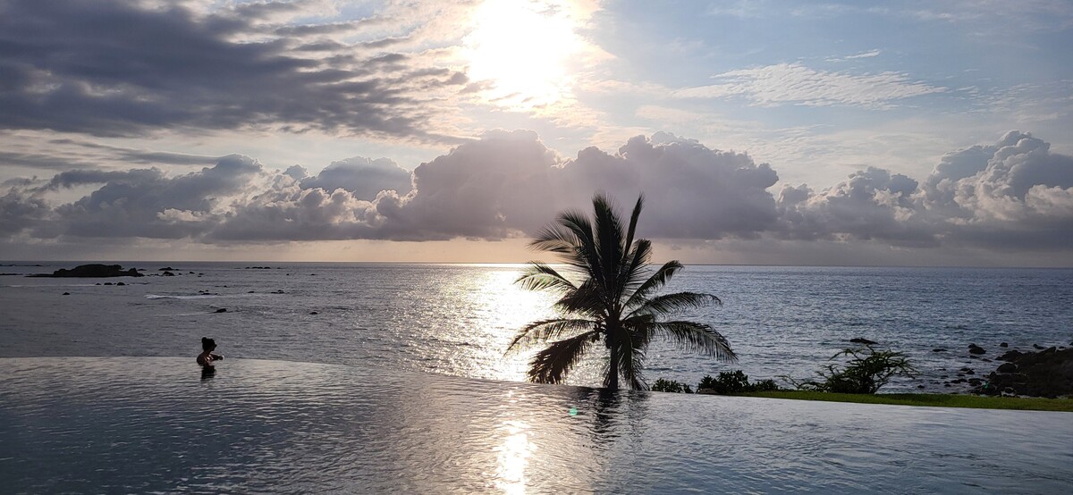 four seasons infinite pool